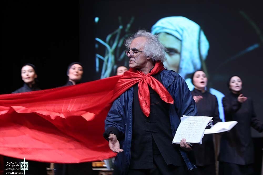 Director Mohsen Hosseini working on performance lamenting elimination of Persian gardens