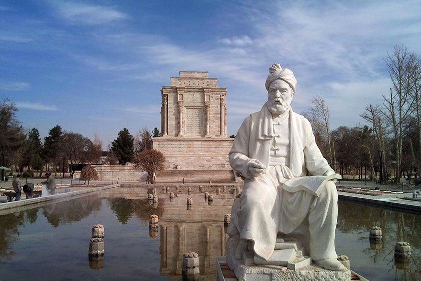 فردوسی و انتقاد از زنان/ حکیم طوس زن ستیز است؟